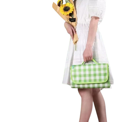 Waterproof and foldable picnic mat